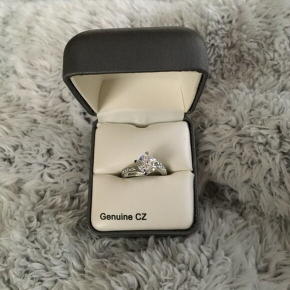 City Rox Size 6 Cubic Zirconia Ring Silver Tone - Picture 10 of 15